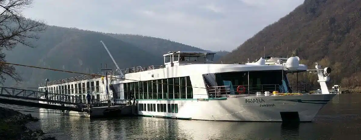 Reisebericht MS Ariana 1 Teil: „Wie heißt es, überlege ich kurz, in See stechen, nein, kann nicht sein . . .“