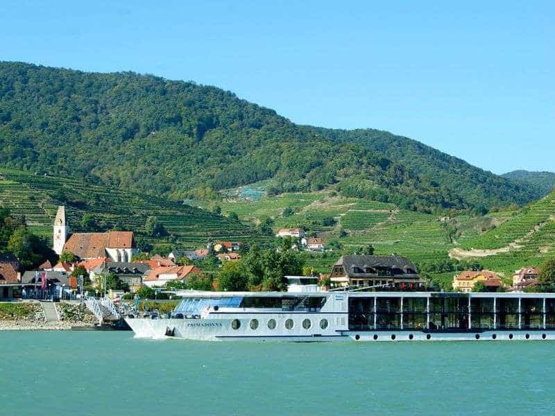 SE-Tours mit neuen Schiffen auf Donau und Rhein