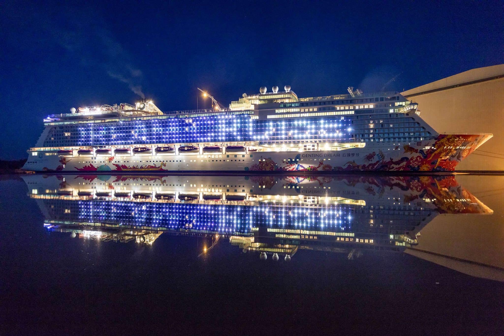 Genting Dream abgeliefert: Erstes Schiff für den chinesischen Markt an Dream Cruises übergeben