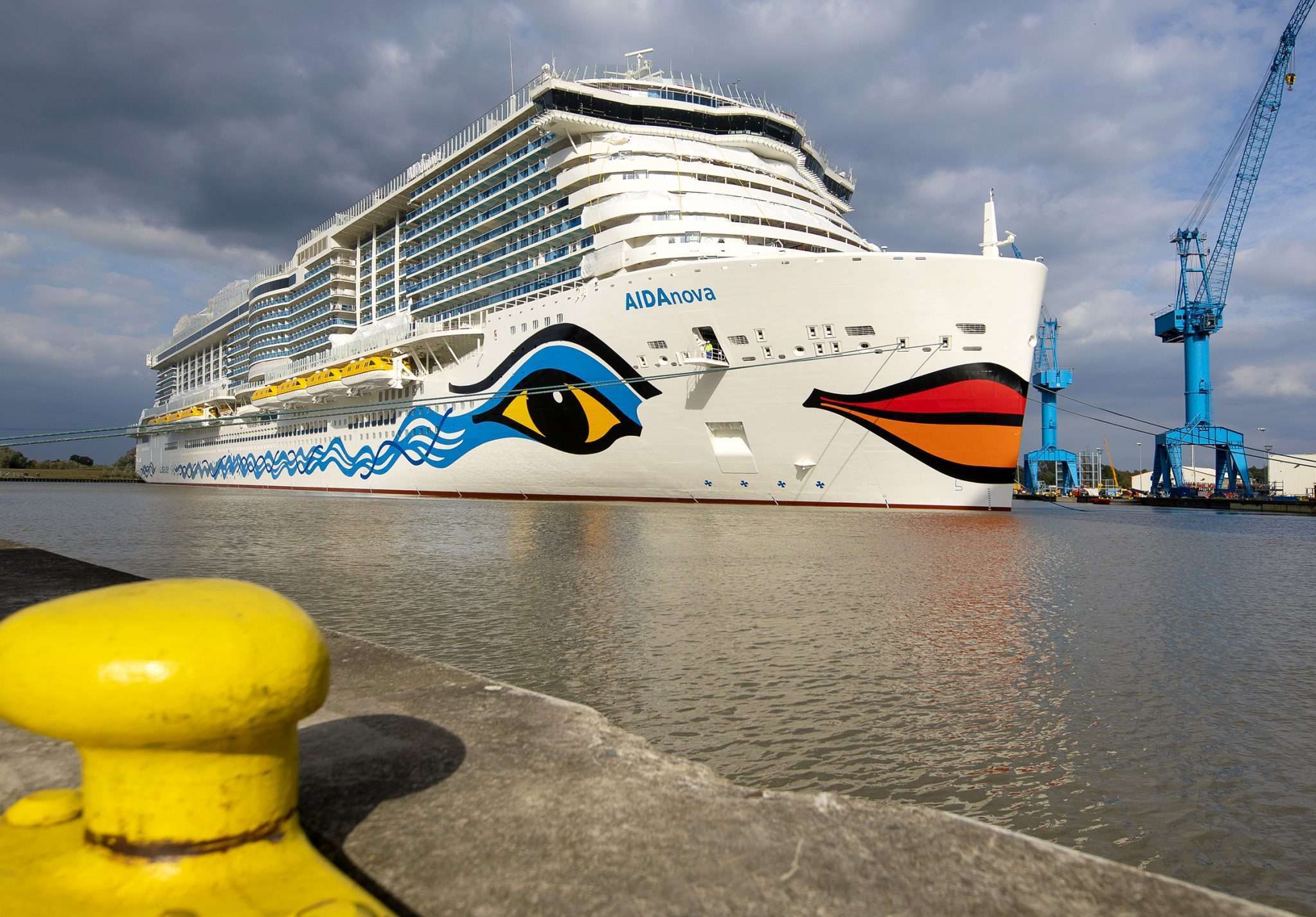AIDA Schiffsbesichtigungen 2019 mit individuellen Erlebnispaketen in Kiel oder Warnemünde