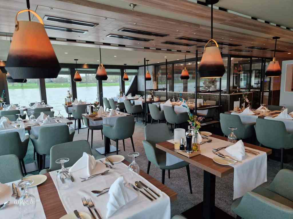 MS Alisa Restaurants