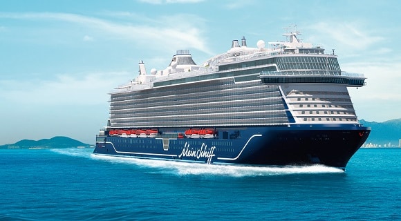 TUI Cruises zeigt Neue Captain’s Bar an Bord der Mein Schiff Relax