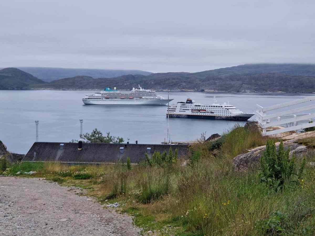 Teil 3 des Reiseberichtes – Von Island nach Grönland: Eisberge, Fjorde und erste Anlandungen